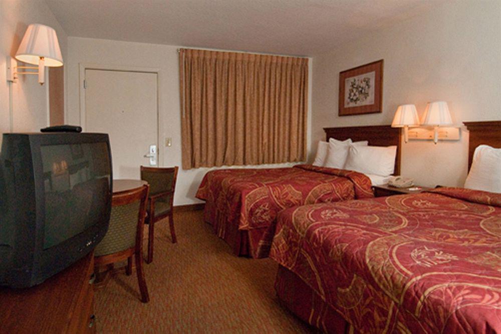 Econo Lodge Cherokee Near River Park 部屋 写真