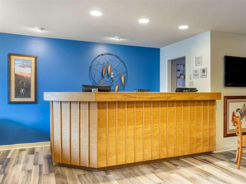 Econo Lodge Cherokee Near River Park エクステリア 写真