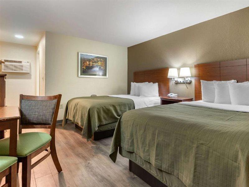 Econo Lodge Cherokee Near River Park エクステリア 写真