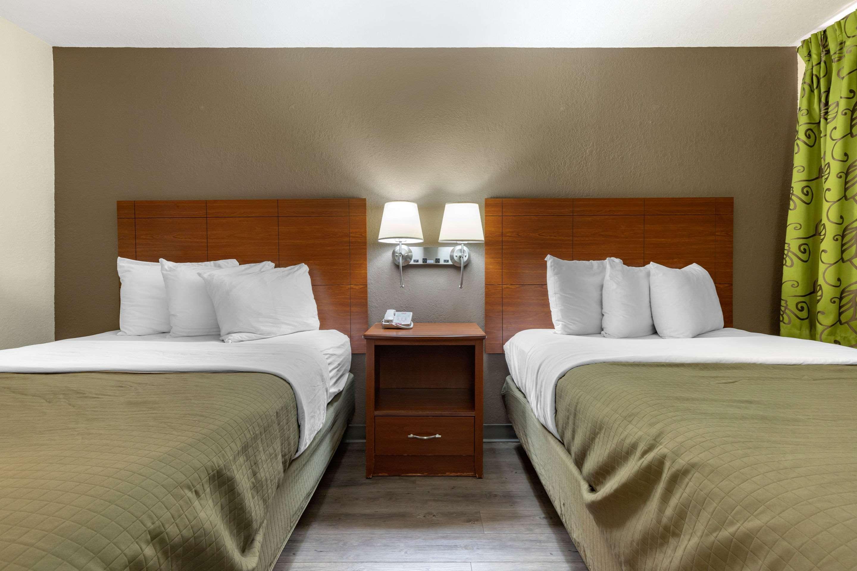 Econo Lodge Cherokee Near River Park エクステリア 写真