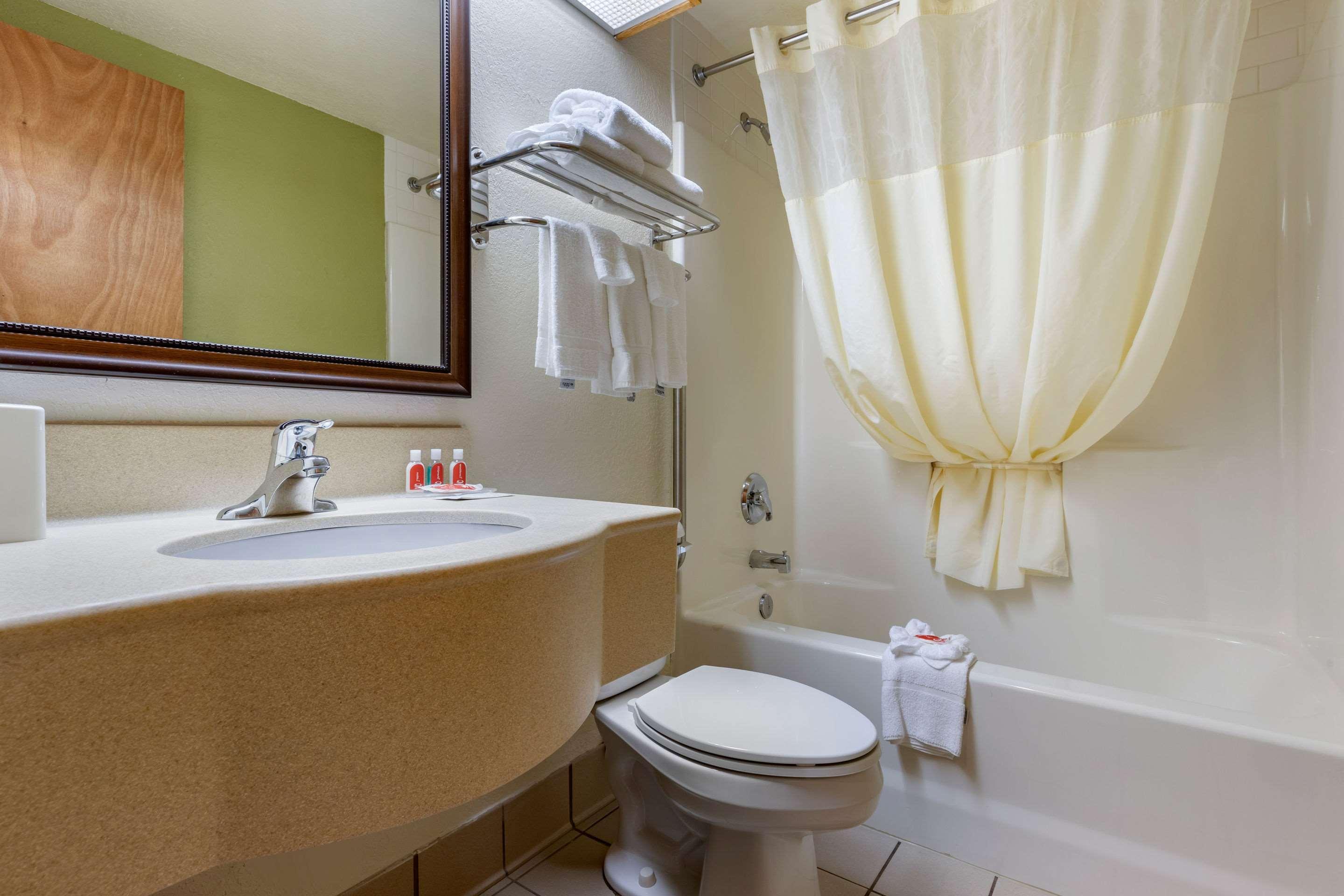 Econo Lodge Cherokee Near River Park エクステリア 写真