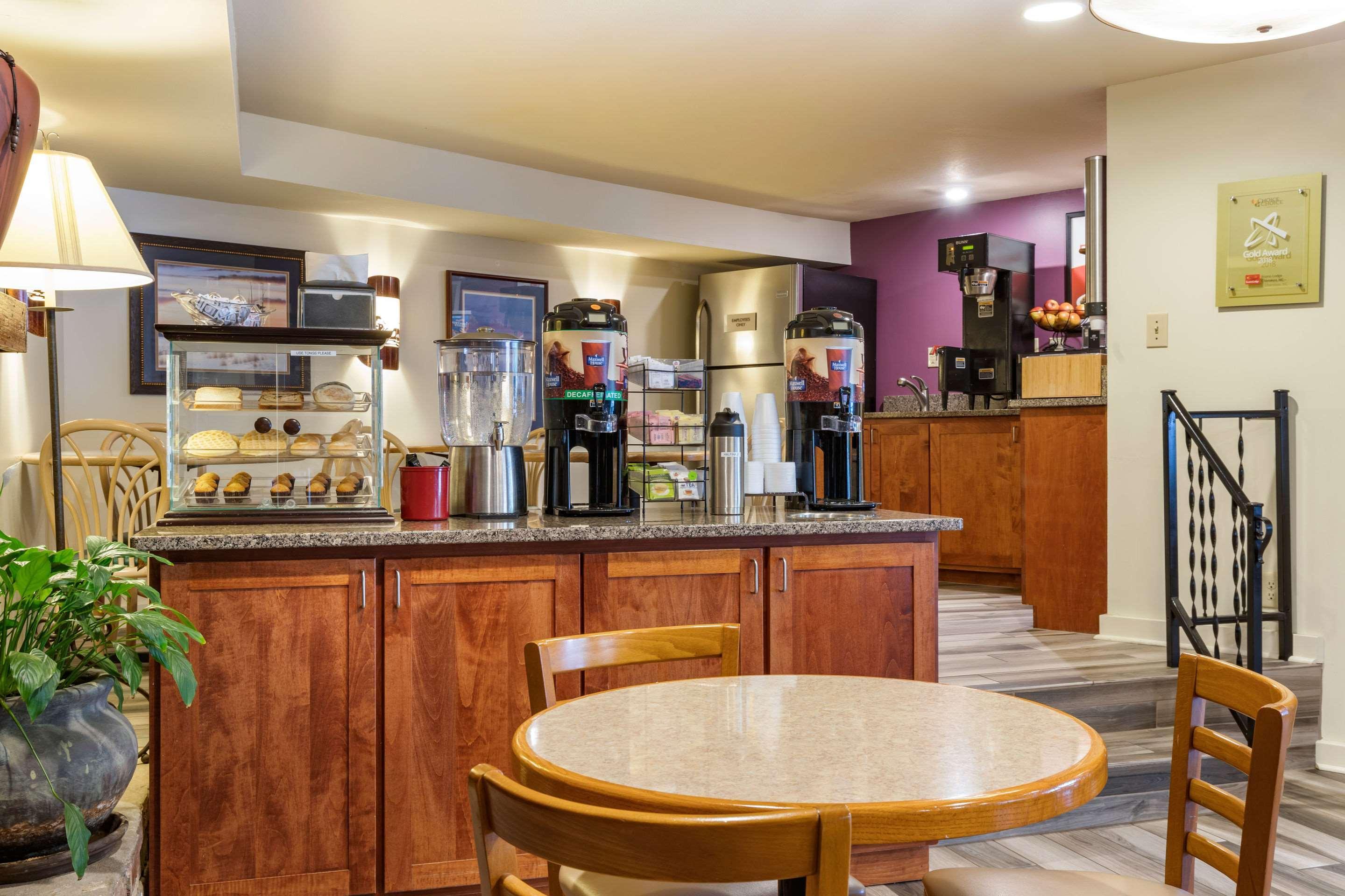 Econo Lodge Cherokee Near River Park エクステリア 写真