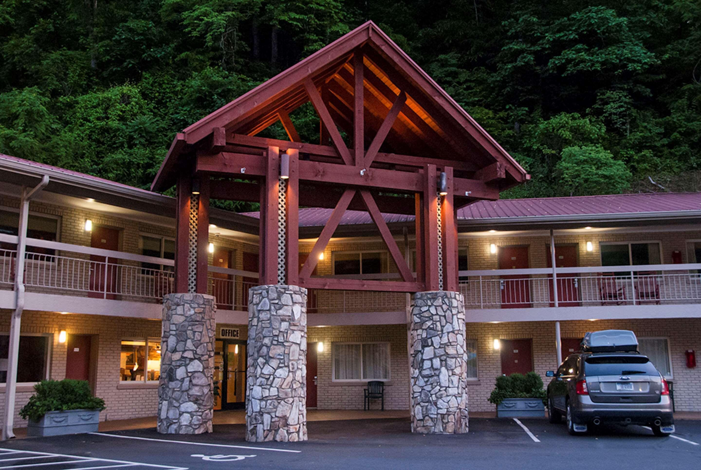 Econo Lodge Cherokee Near River Park エクステリア 写真