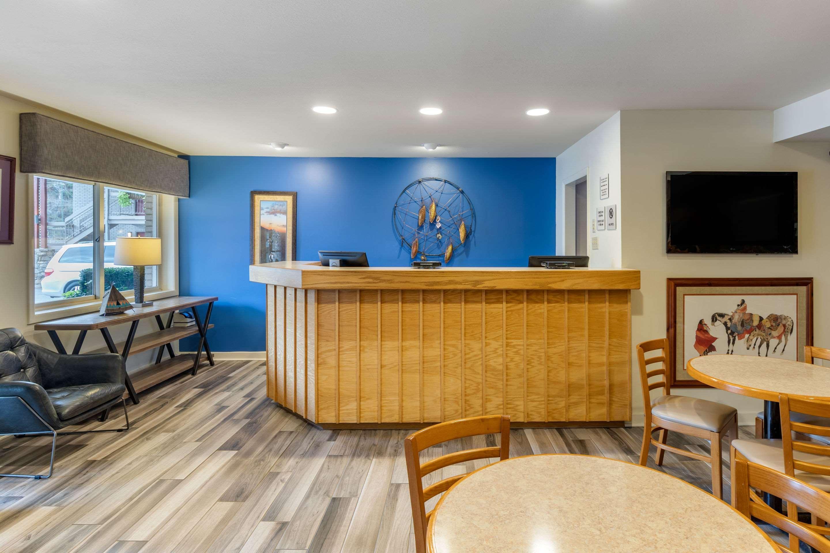 Econo Lodge Cherokee Near River Park エクステリア 写真