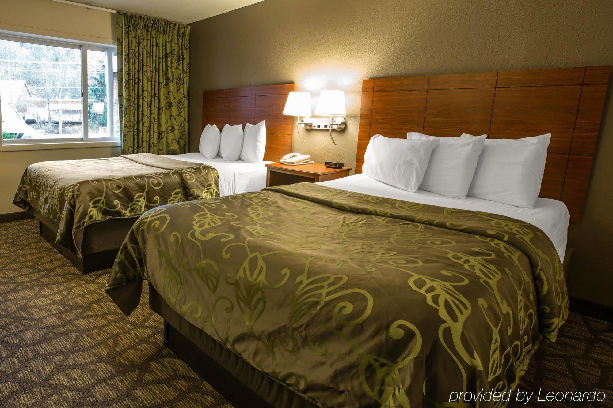 Econo Lodge Cherokee Near River Park エクステリア 写真