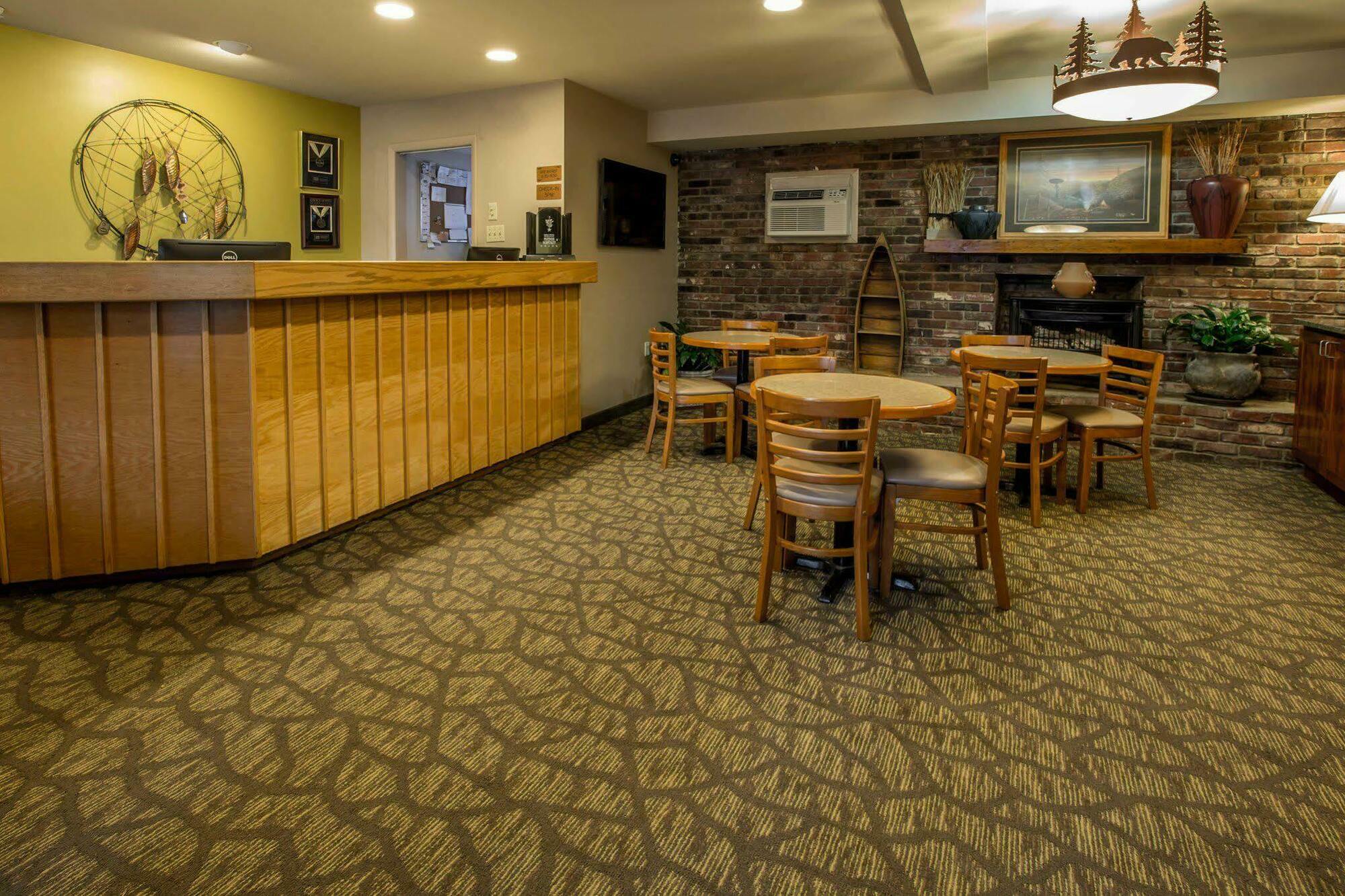 Econo Lodge Cherokee Near River Park エクステリア 写真